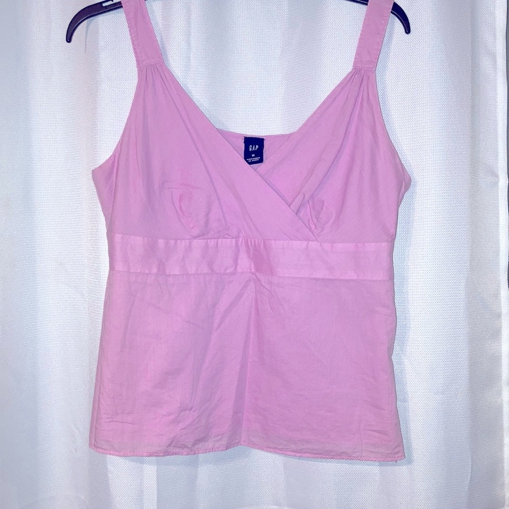 Gap sleeveless pink blouse women’s M